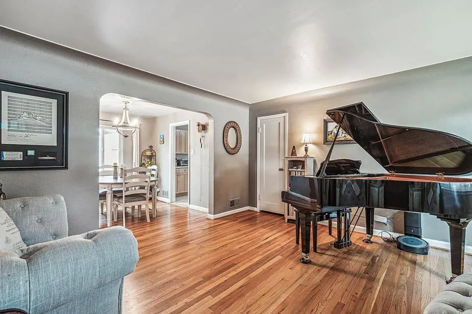 2 bed, 1150 sqft, $2,490 — Photo 3