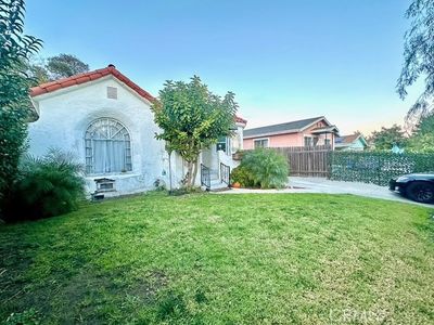 807 E 106th St, Los Angeles, CA, 90002