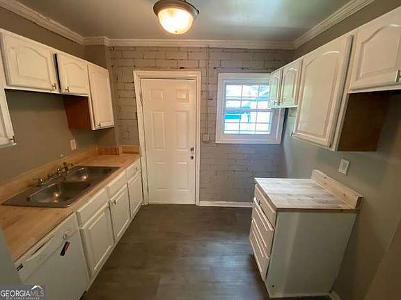 4th image of 399 Holly St NW #2