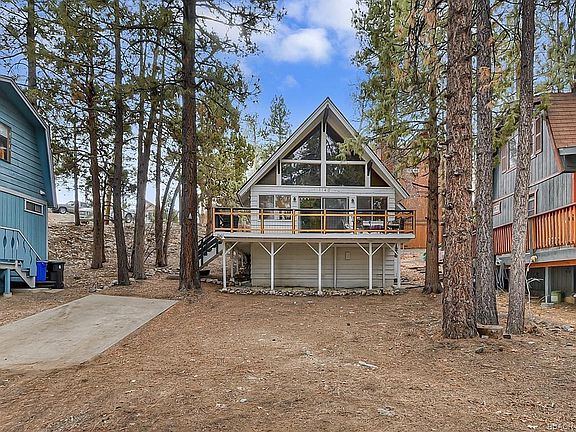 2nd image of 1140 Alta Vista Ave
