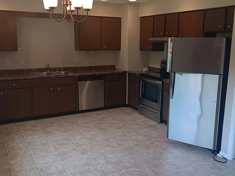 2685 Richardson St — Photo 4
