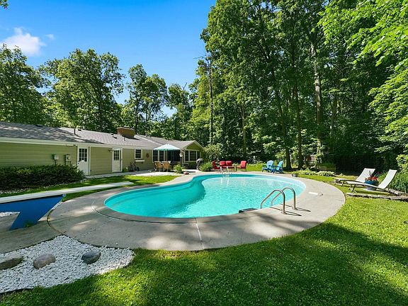 4th image of 6804 Muir Ct
