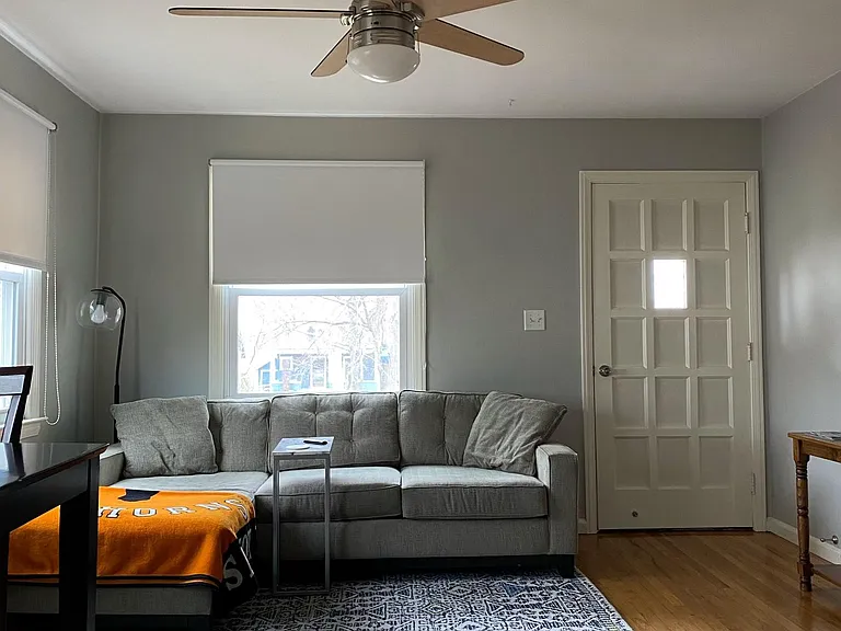 1611 Washington St — Photo 3