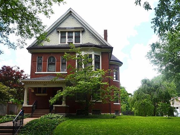 2nd image of 3111 Hawthorne Blvd
