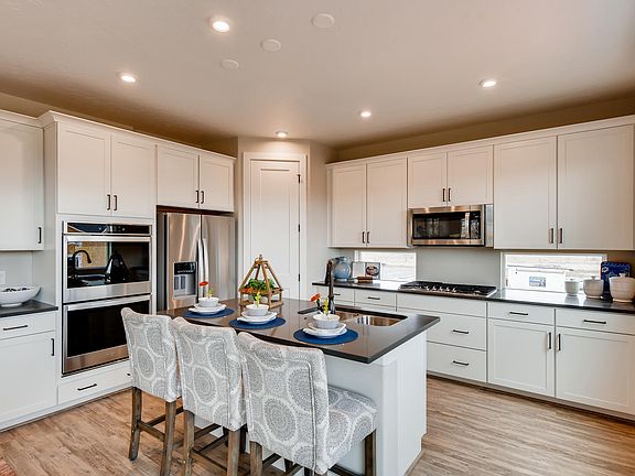 2nd image of 6137 Coulee Ln