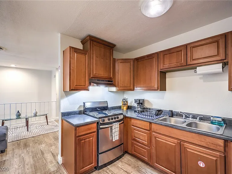 1553 Dorothy Ave #4 — Photo 8