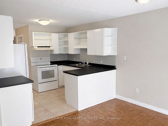 4th image of 1593 Murphy Rd