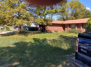 1012 Kent Dr, Gainesville, TX 76240