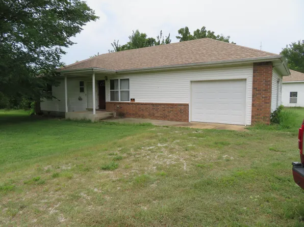 411 E 330th Road, Humansville, MO 65674