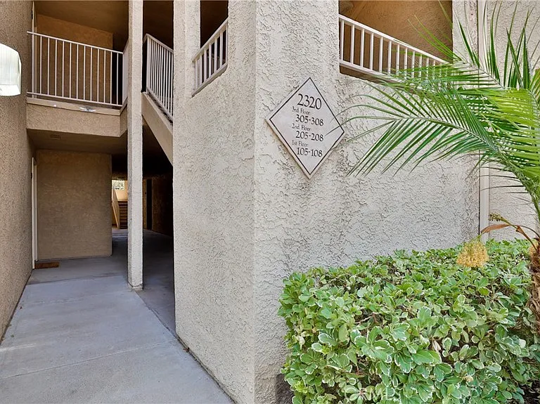 2320 Del Mar Way #305 — Photo 3