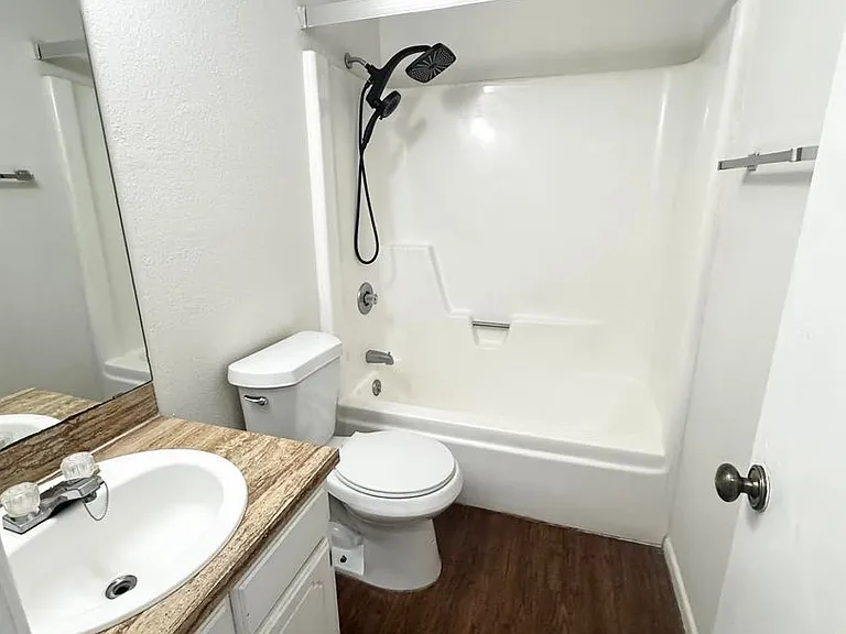 5202 Ric Dr — Photo 6