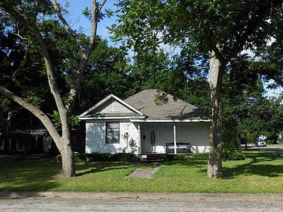 2nd image of 511 Avenue B St