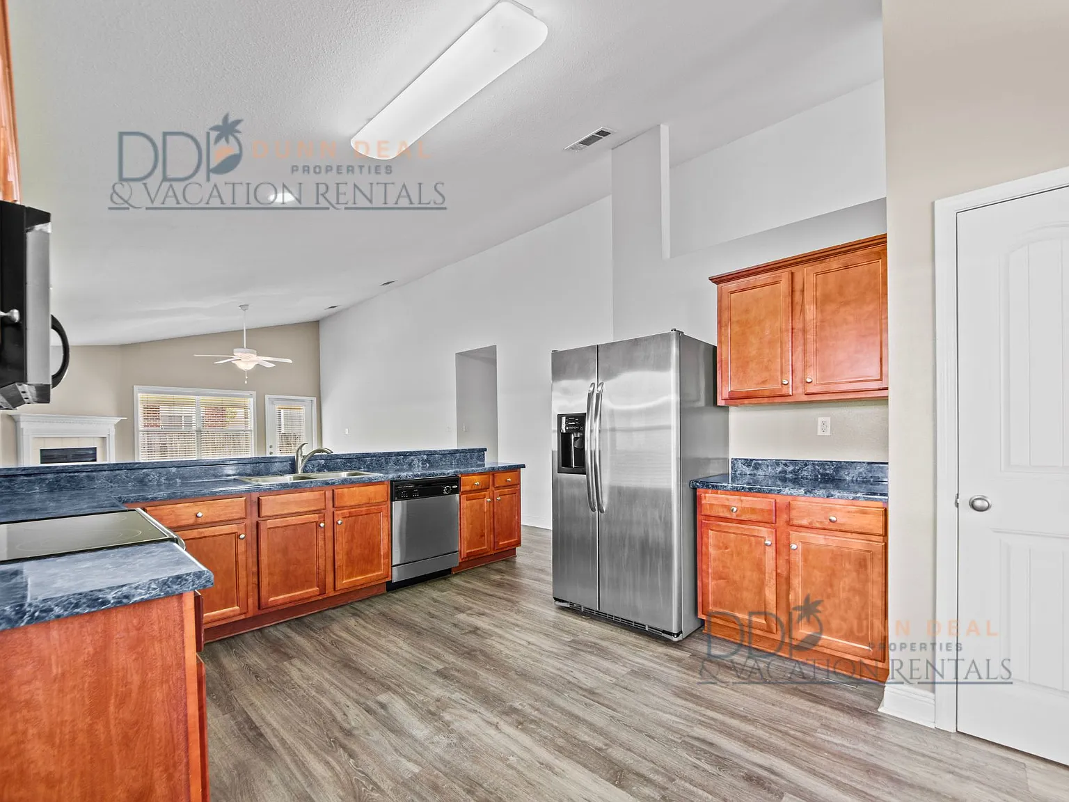3 bed, 1925 sqft, $2,100 — Photo 2