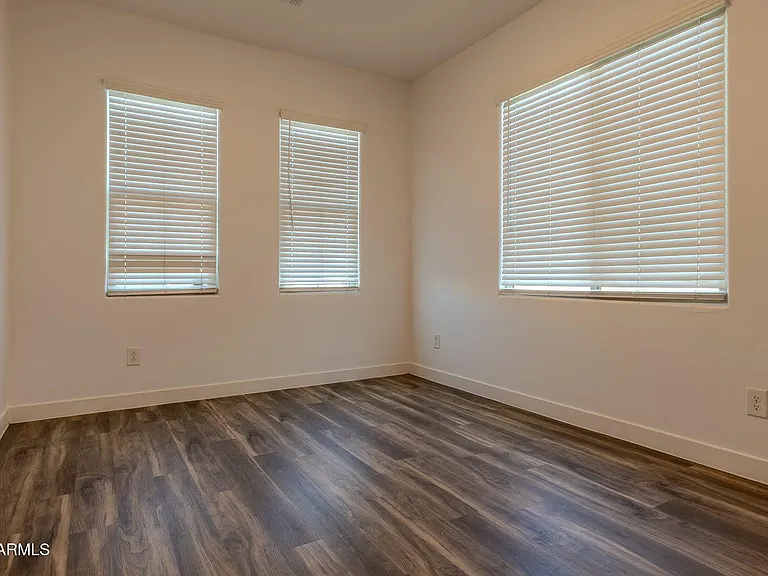 3830 S 64th Dr — Photo 17