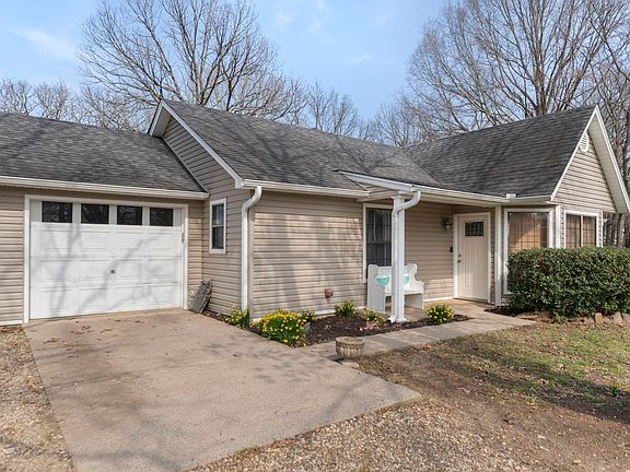 3rd image of 154 Roden Mill Rd