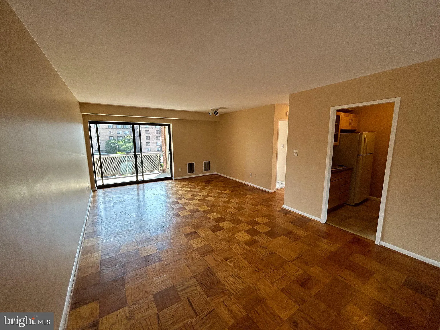 1 bed, 1.0 bath, 679 sqft, $2,100 — Photo 4