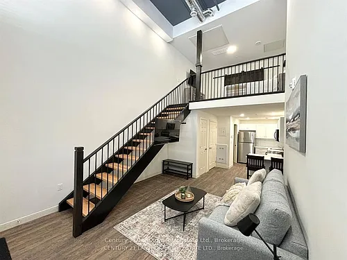 135 Station St S #127 Photo 1