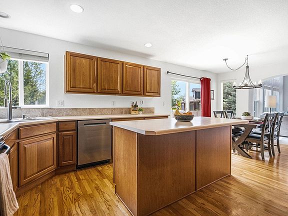 4th image of 12661 James Cir