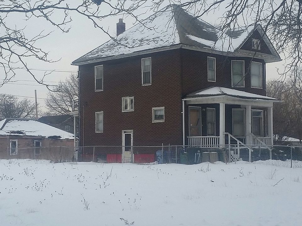 1st image of 171 Ford St