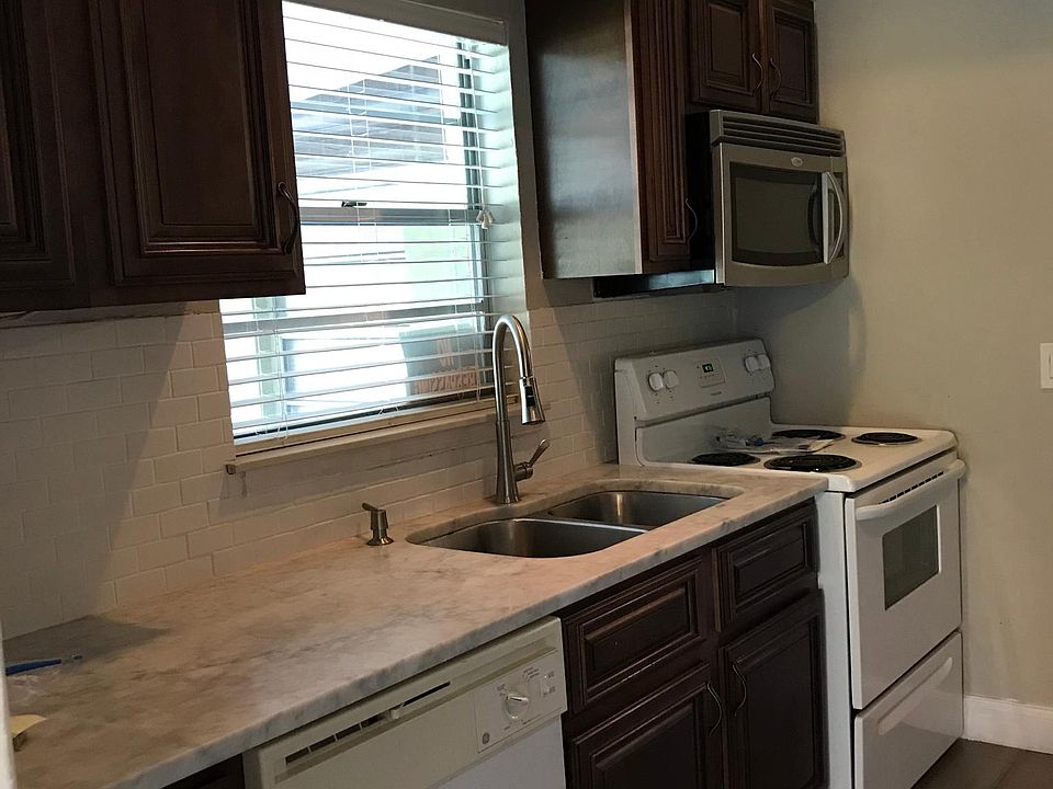 1st image of 326 45th Ave S