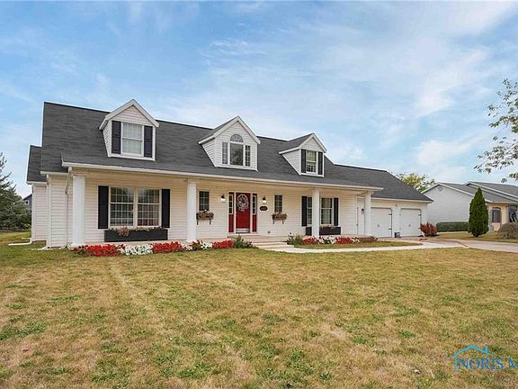3rd image of 445 Willow Dr