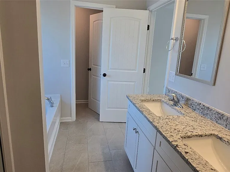 109 Exmoor Cir — Photo 21