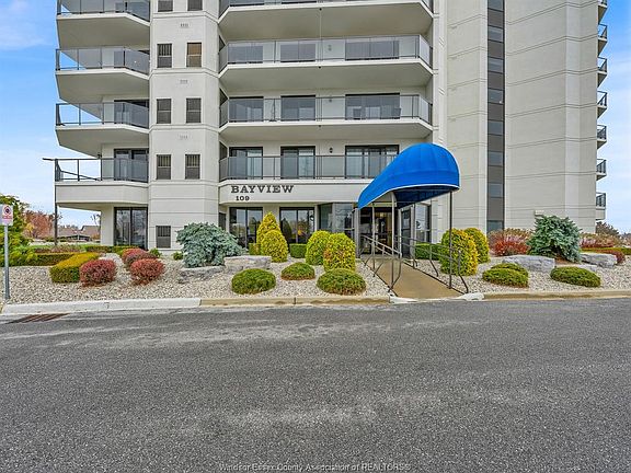 3rd image of 109 Robson Rd #201