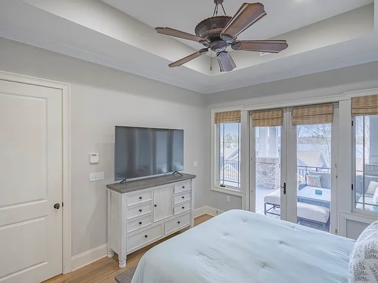 122 Regatta Dr — Photo 46