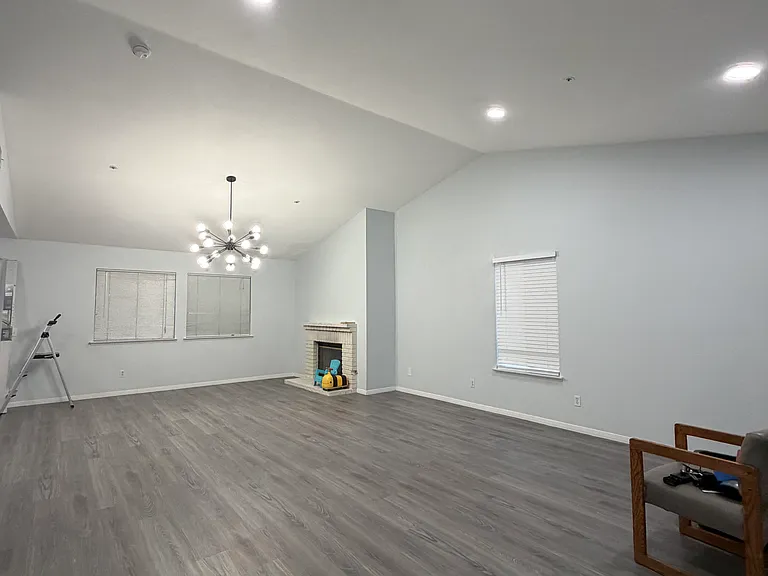 1779 W Summit St — Photo 4