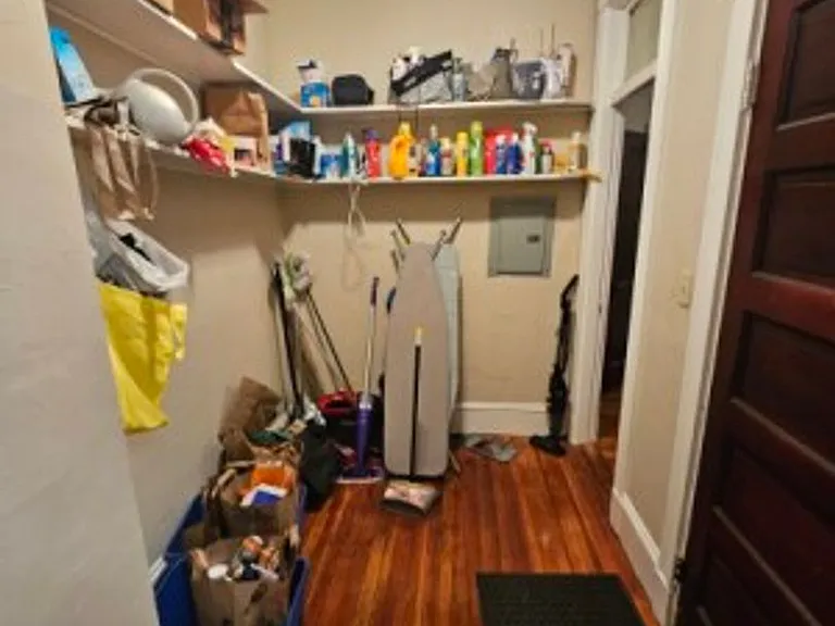 5 Euston St #2 — Photo 10
