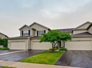 574 W Kristina Ln, Round Lake, IL 60073
