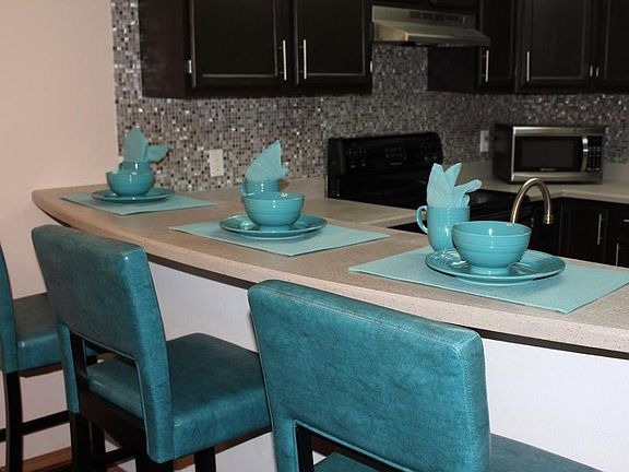 5th image of 2805 Cowles St APT 2