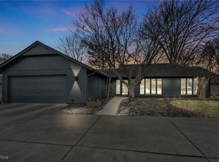 22047 Shagbark Trl, Strongsville, OH