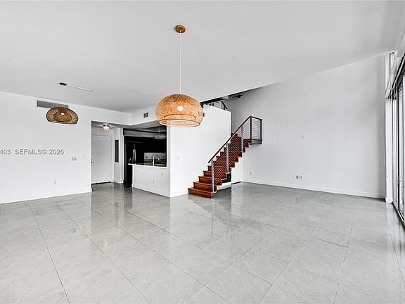 4th image of 90 SW 3rd St #Penthouse 17