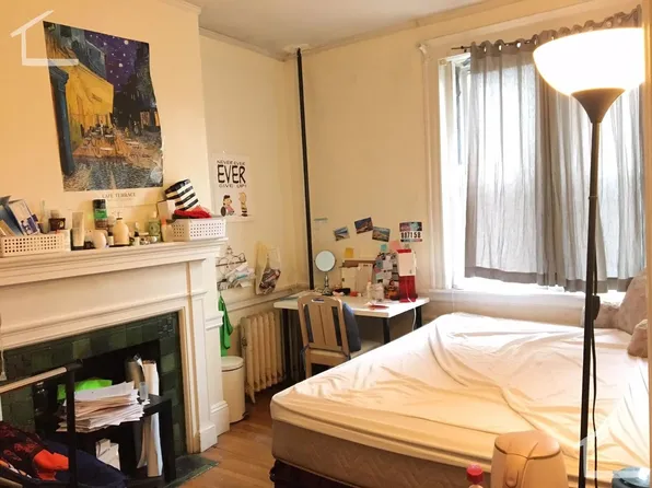 32 Egmont St #2B, Brookline, MA 02446