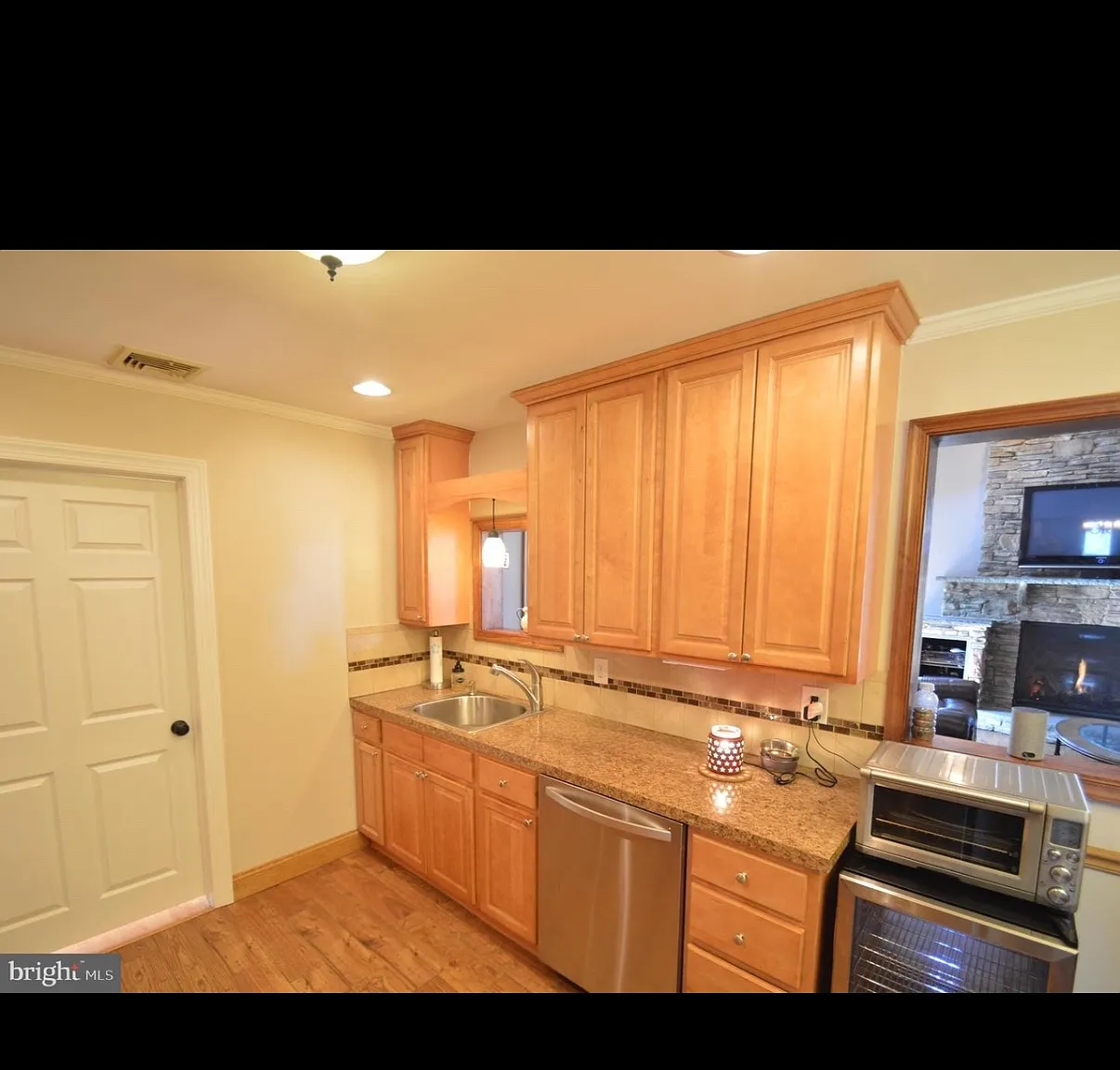 103 Trenton Cir — Photo 4