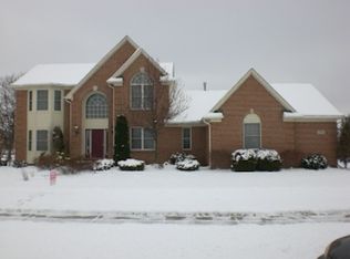 7035 White Tail Dr, Grand Blanc, MI