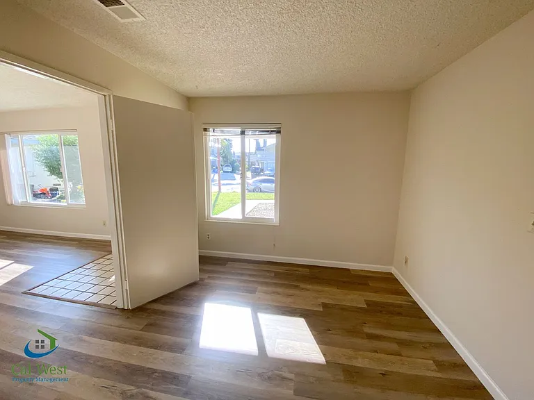 421 Gwinn Ct — Photo 11