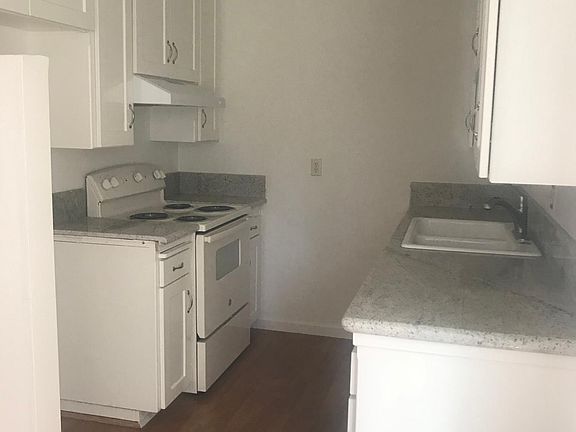 3rd image of 4144 Kansas St APT 2