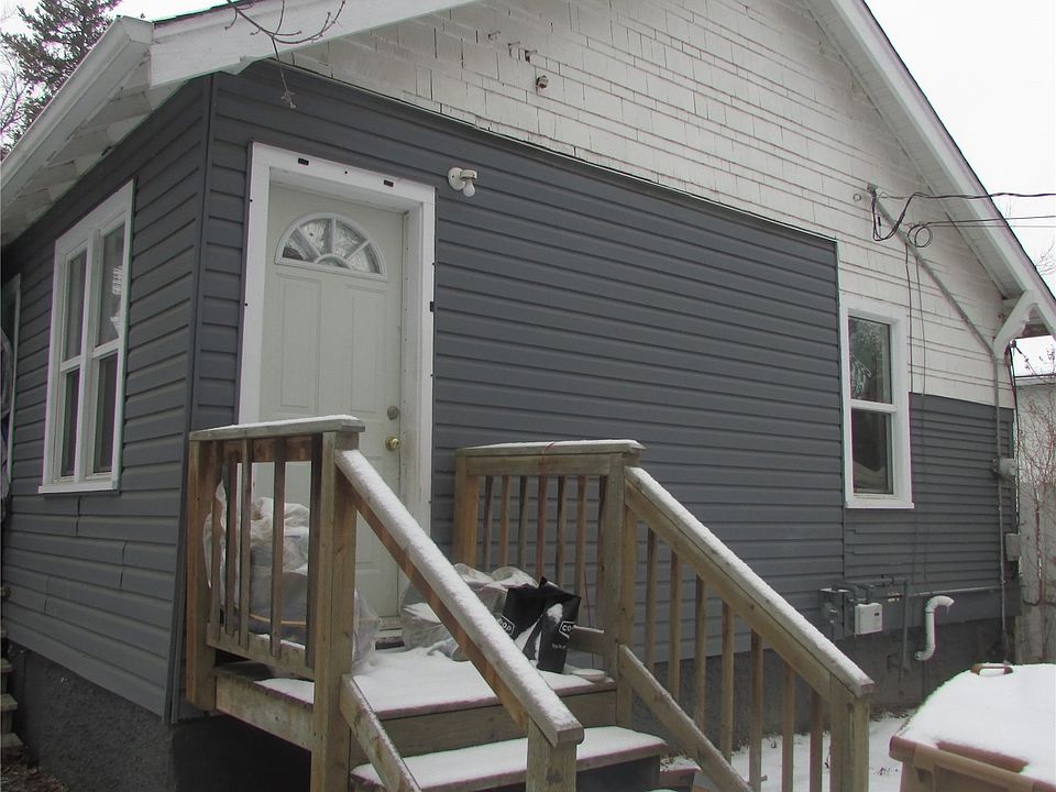 2nd image of 1437 Elphinstone Street