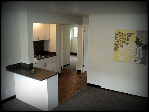1st image of 1120 NE 43rd St APT 210