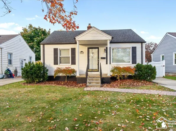 1018 22nd St, Wyandotte, MI 48192