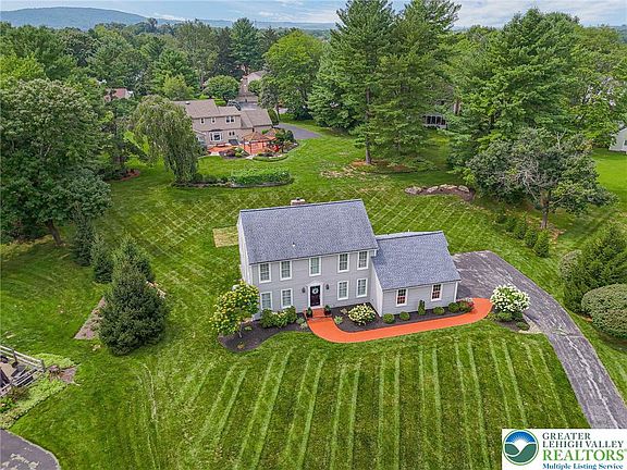 2nd image of 2568 Millbrook Dr