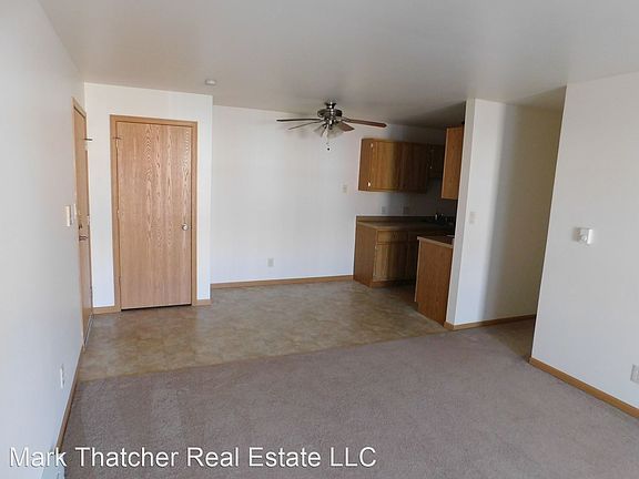 2nd image of 209 Roosevelt Dr #3