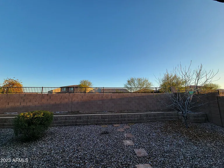 2671 E Daniel Dr — Photo 17