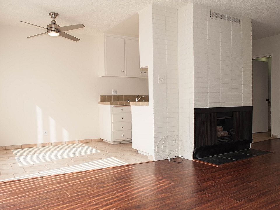 1st image of 1427 Barry Ave APT 204