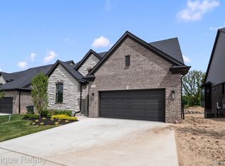 3316 Cornerstone Dr UNIT 3, Lake Orion, MI 48360