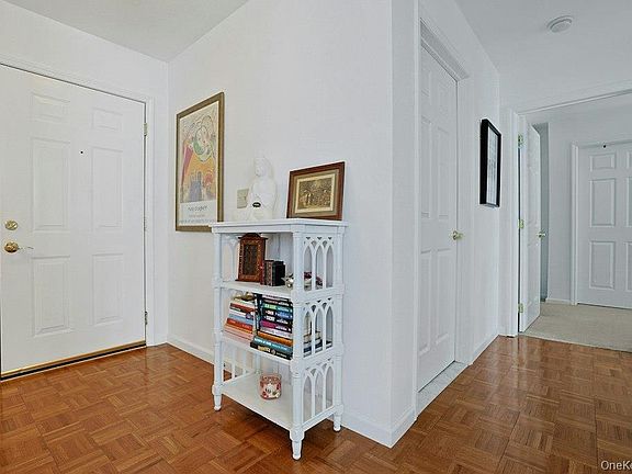 5th image of 207 Sutton Drive #207