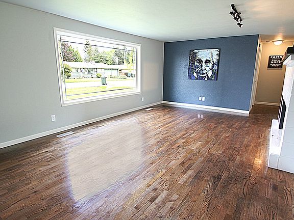 4th image of 4905 22nd Ave SE