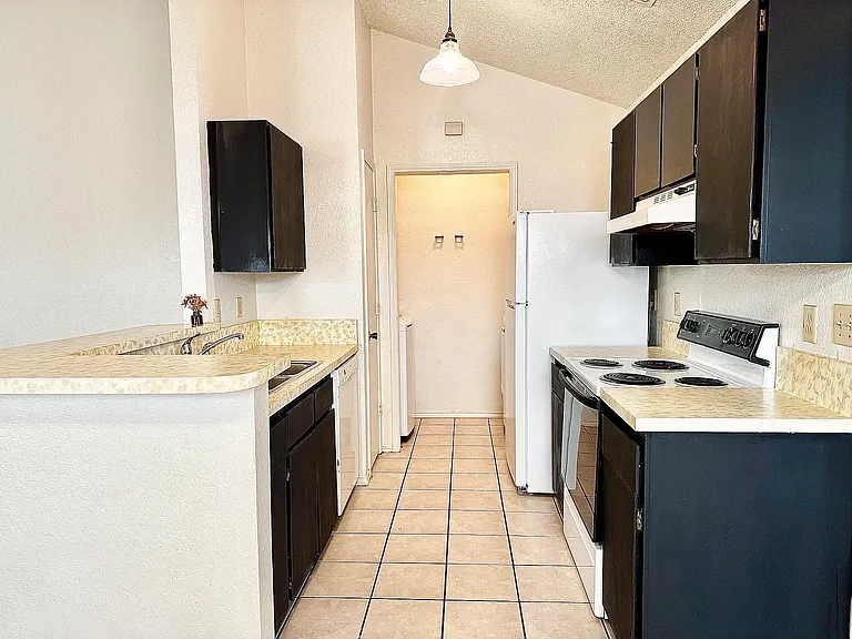 2707 Rustic Forest Rd — Photo 6
